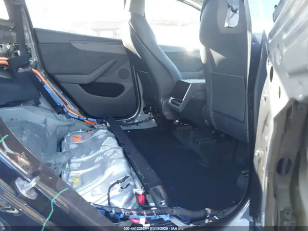 7SAYGDEE8TA460619 2026 TESLA MODEL Y - Image 8
