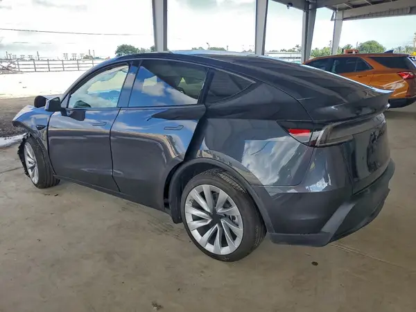 7SAYGDEE8TA464380 2026 TESLA MODEL Y - Image 2