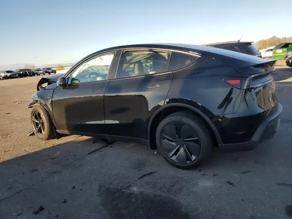 7SAYGDEE8TA475573 2026 TESLA MODEL Y - Image 2