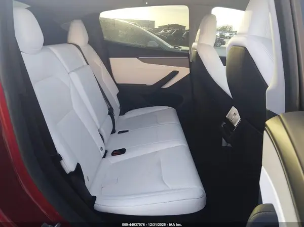 7SAYGDEE8TA485083 2026 TESLA MODEL Y - Image 8