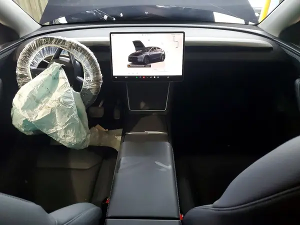 7SAYGDEE8TA499811 2026 TESLA MODEL Y - Image 8