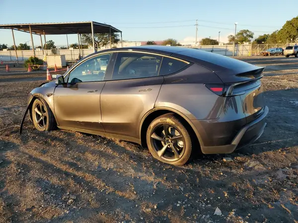 7SAYGDEE8TA584454 2026 TESLA MODEL Y - Image 2