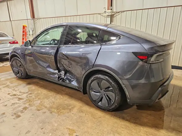 7SAYGDEE8TA619347 2026 TESLA MODEL Y - Image 2
