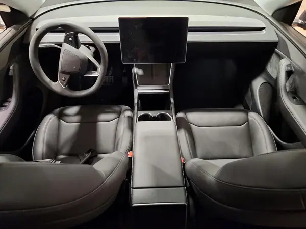 7SAYGDEE8TA619347 2026 TESLA MODEL Y - Image 8