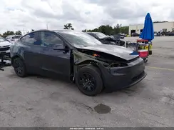 7SAYGDEE8TA636536 2026 TESLA MODEL Y