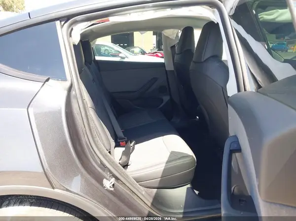 7SAYGDEE8TA649481 2026 TESLA MODEL Y - Image 8