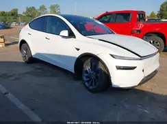 7SAYGDEE8TA726639 2026 TESLA MODEL Y