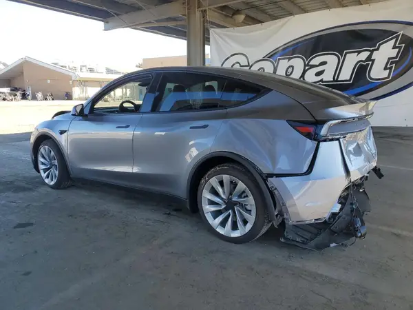 7SAYGDEE8TF328964 2026 TESLA MODEL Y - Image 2