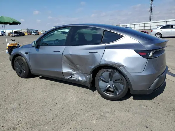 7SAYGDEE8TF329323 2026 TESLA MODEL Y - Image 2