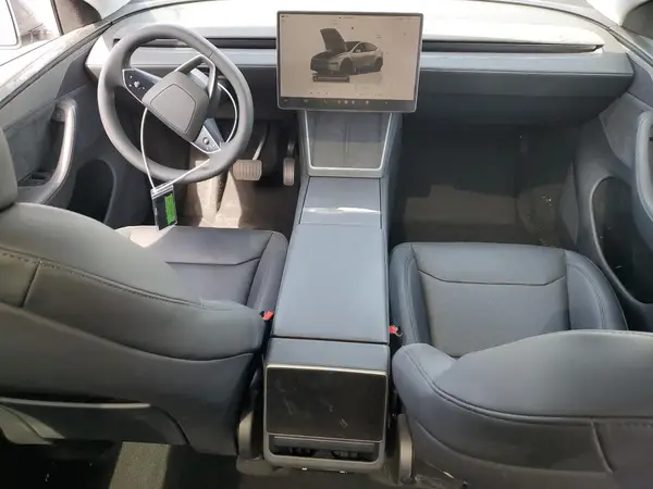 7SAYGDEE8TF329323 2026 TESLA MODEL Y - Image 8