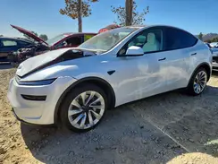 7SAYGDEE8TF330133 2026 TESLA MODEL Y
