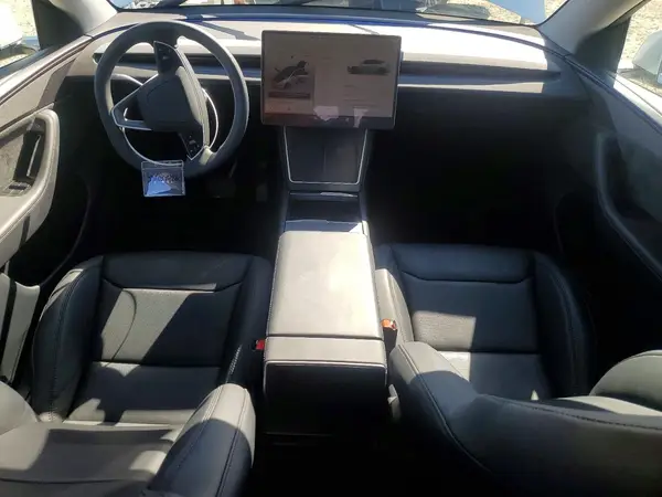 7SAYGDEE8TF338880 2026 TESLA MODEL Y - Image 8