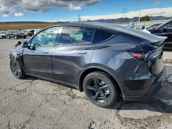 7SAYGDEE8TF340449 2026 TESLA MODEL Y - Image 2