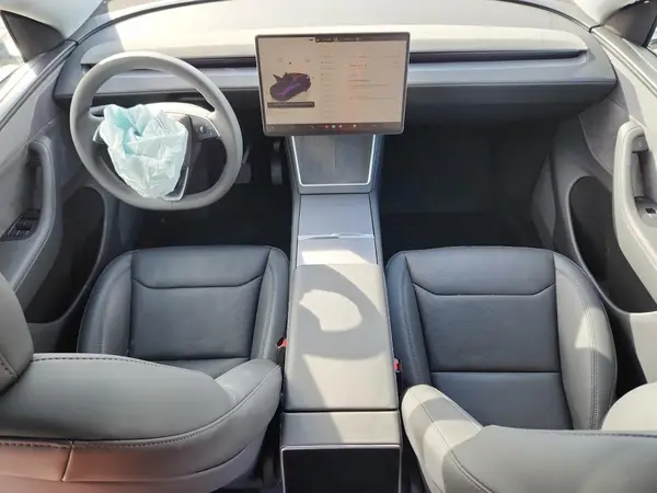 7SAYGDEE8TF340449 2026 TESLA MODEL Y - Image 8