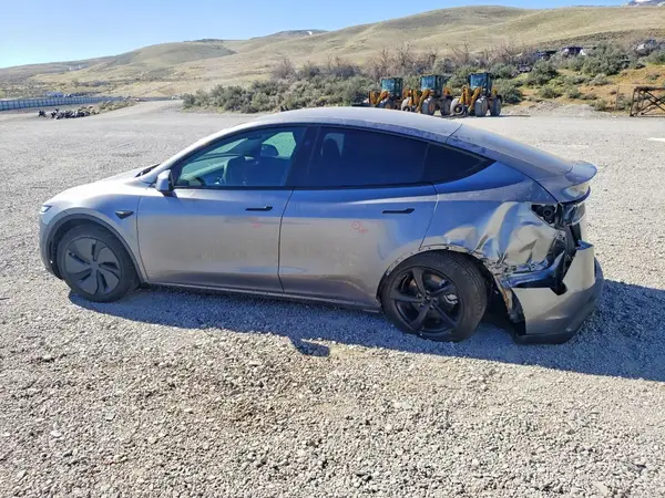 7SAYGDEE8TF341214 2026 TESLA MODEL Y - Image 2