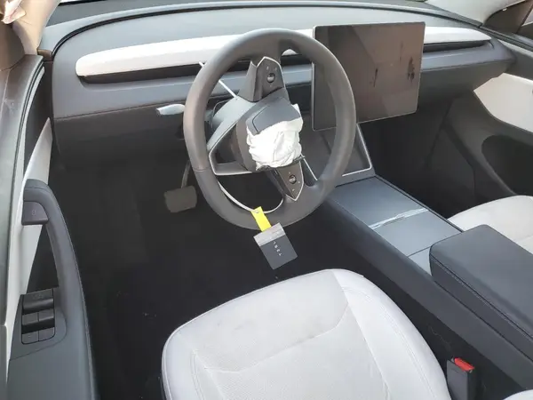 7SAYGDEE8TF341648 2026 TESLA MODEL Y - Image 8