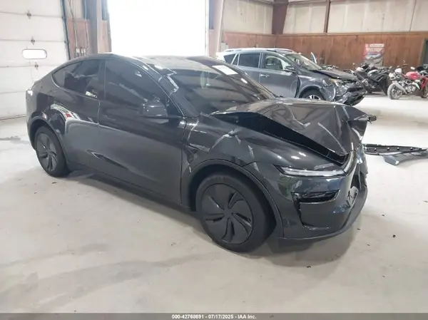 7SAYGDEE8TF344050 2026 TESLA MODEL Y - Image 1