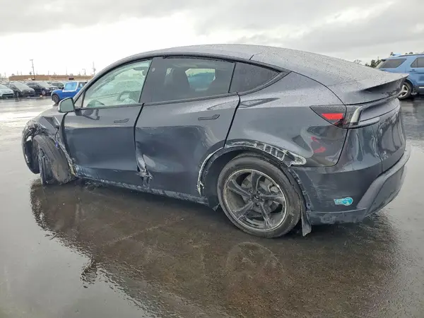 7SAYGDEE8TF347773 2026 TESLA MODEL Y - Image 2