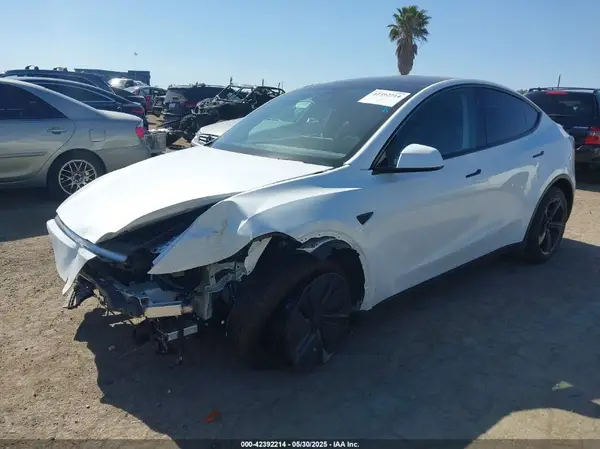7SAYGDEE8TF347983 2026 TESLA MODEL Y - Image 2