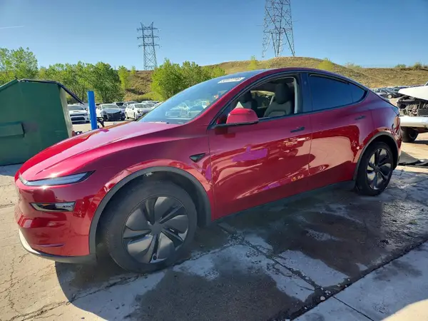 7SAYGDEE8TF348101 2026 TESLA MODEL Y - Image 1
