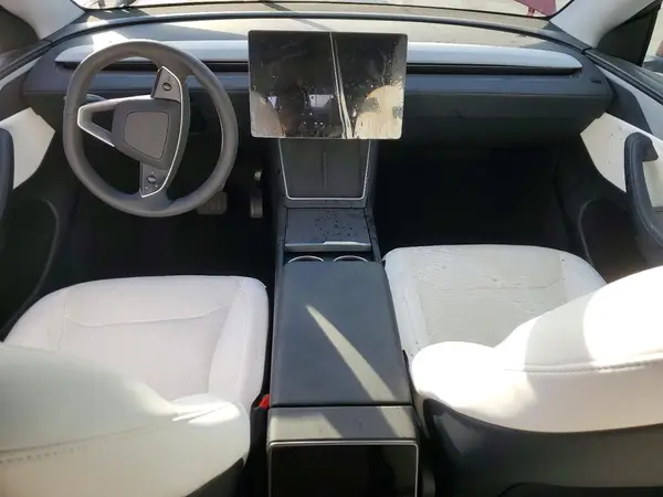 7SAYGDEE8TF359356 2026 TESLA MODEL Y - Image 8