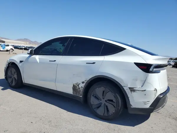 7SAYGDEE8TF365707 2026 TESLA MODEL Y - Image 2