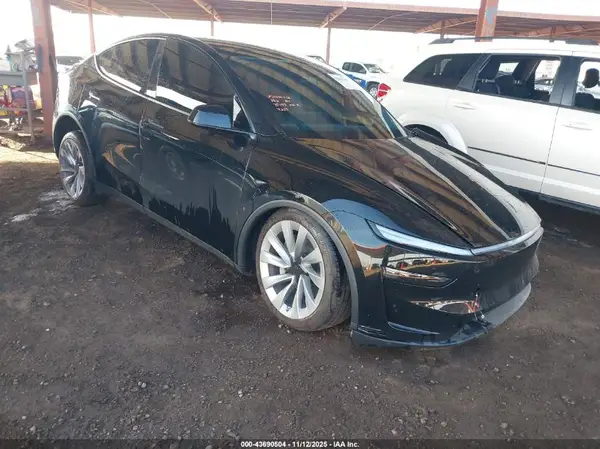 7SAYGDEE8TF374259 2026 TESLA MODEL Y - Image 1