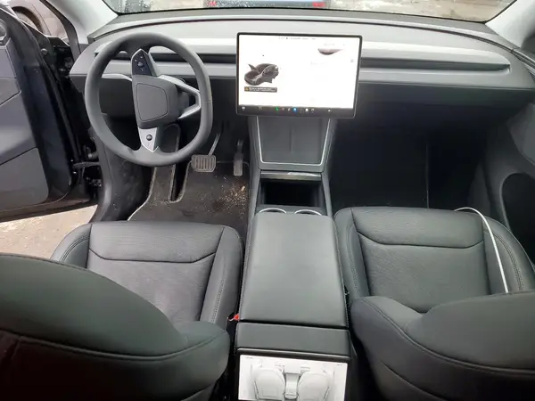7SAYGDEE8TF378845 2026 TESLA MODEL Y - Image 8