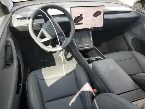 7SAYGDEE8TF386640 2026 TESLA MODEL Y - Image 8