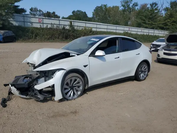 7SAYGDEE8TF402514 2026 TESLA MODEL Y - Image 1