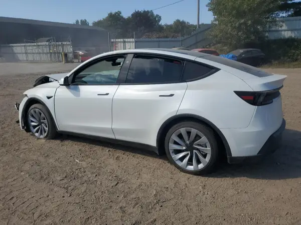 7SAYGDEE8TF402514 2026 TESLA MODEL Y - Image 2