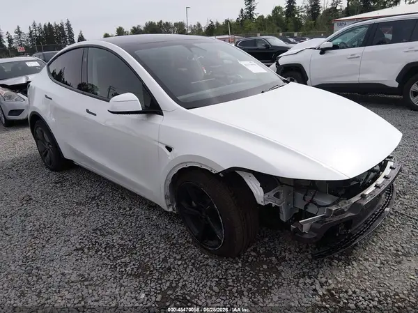 7SAYGDEE8TF426294 2026 TESLA MODEL Y - Image 1