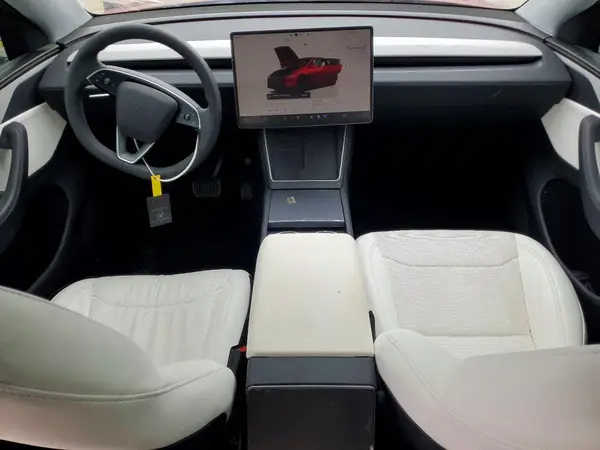 7SAYGDEE8TF431706 2026 TESLA MODEL Y - Image 8
