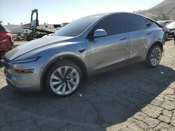 7SAYGDEE8TF438929 2026 TESLA MODEL Y - Image 1