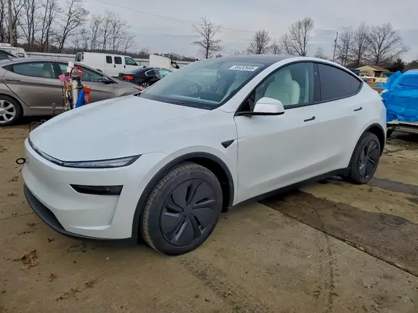 7SAYGDEE8TF447601 2026 TESLA MODEL Y - Image 1