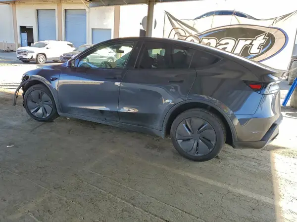 7SAYGDEE8TF453012 2026 TESLA MODEL Y - Image 2