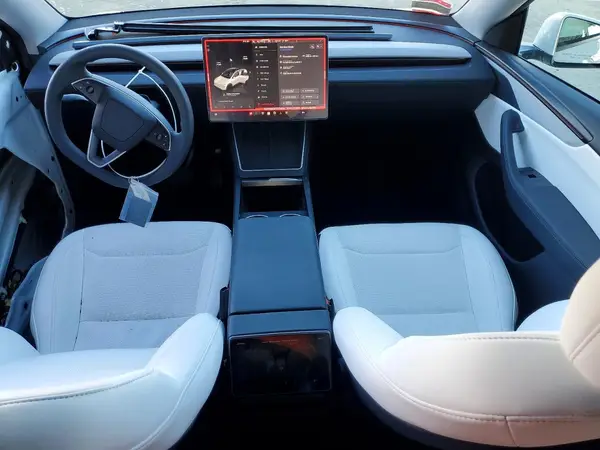 7SAYGDEE8TF454094 2026 TESLA MODEL Y - Image 8