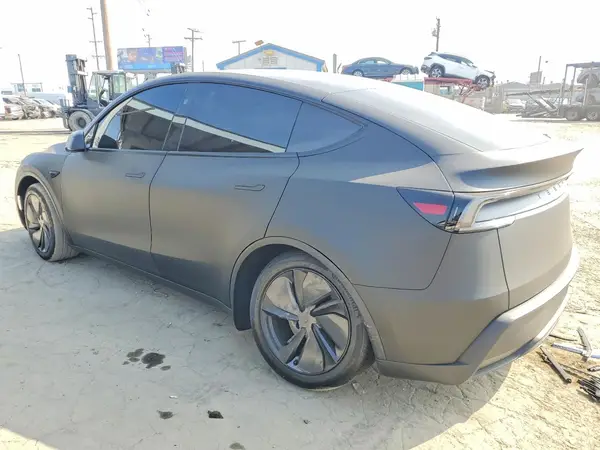 7SAYGDEE8TF456993 2026 TESLA MODEL Y - Image 2