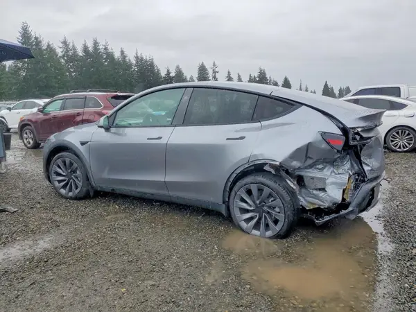 7SAYGDEE8TF576776 2026 TESLA MODEL Y - Image 2