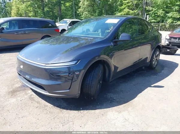 7SAYGDEE8TF581184 2026 TESLA MODEL Y - Image 2