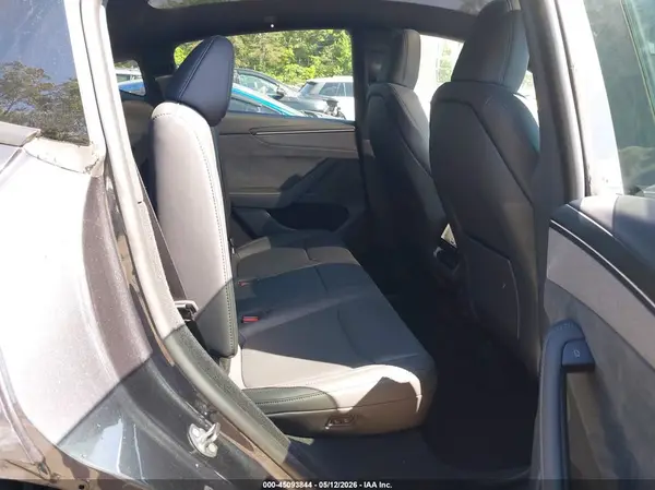 7SAYGDEE8TF581184 2026 TESLA MODEL Y - Image 8