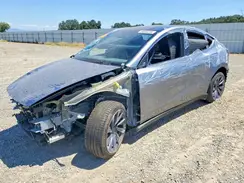 7SAYGDEE8TF597126 2026 TESLA MODEL Y