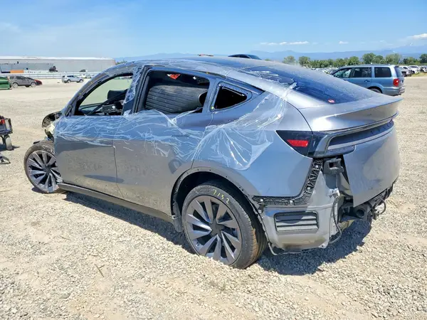 7SAYGDEE8TF597126 2026 TESLA MODEL Y - Image 2