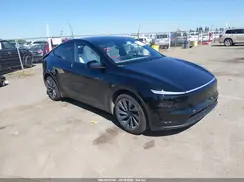 7SAYGDEE8TF605399 2026 TESLA MODEL Y