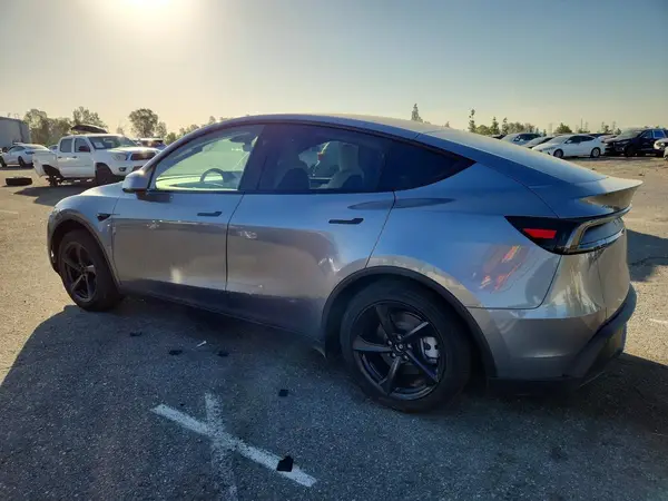 7SAYGDEE8TF612417 2026 TESLA MODEL Y - Image 2