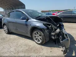7SAYGDEE9NA001764 2022 TESLA MODEL Y