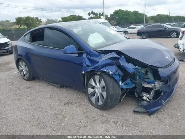 7SAYGDEE9NA002493 2022 TESLA MODEL Y - Image 1
