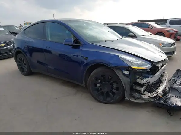 7SAYGDEE9NA003661 2022 TESLA MODEL Y - Image 1