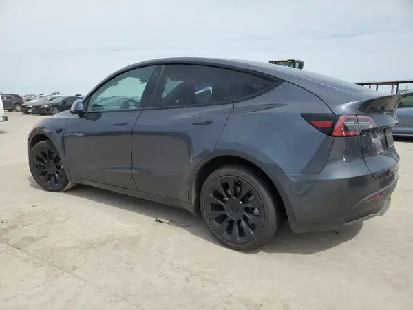 7SAYGDEE9NA004115 2022 TESLA MODEL Y - Image 2