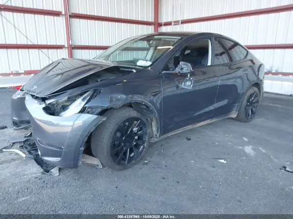 7SAYGDEE9NA010903 2022 TESLA MODEL Y - Image 2